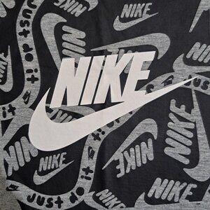 Nike Boy`s Therma Full Zip Hoodie & Pants Set